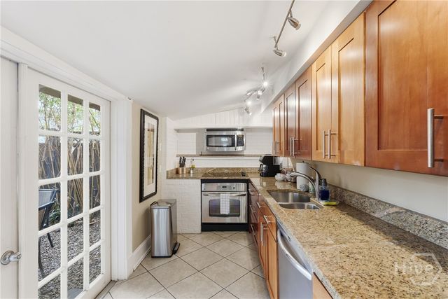 509 E York Street, Savannah, GA 31401