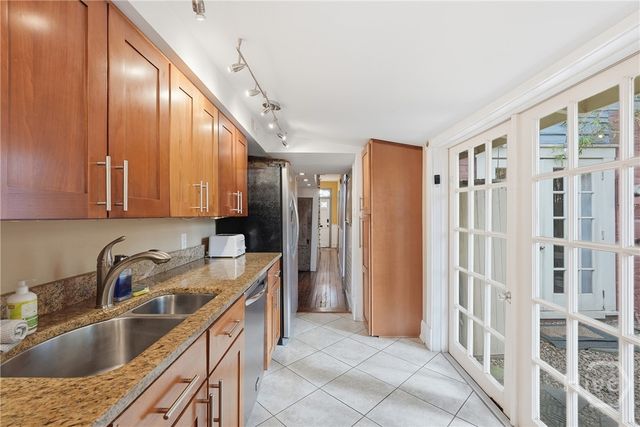 509 E York Street, Savannah, GA 31401