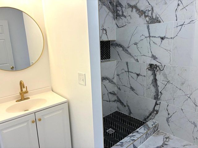 2822 N 34th STREET, Milwaukee, WI 53210