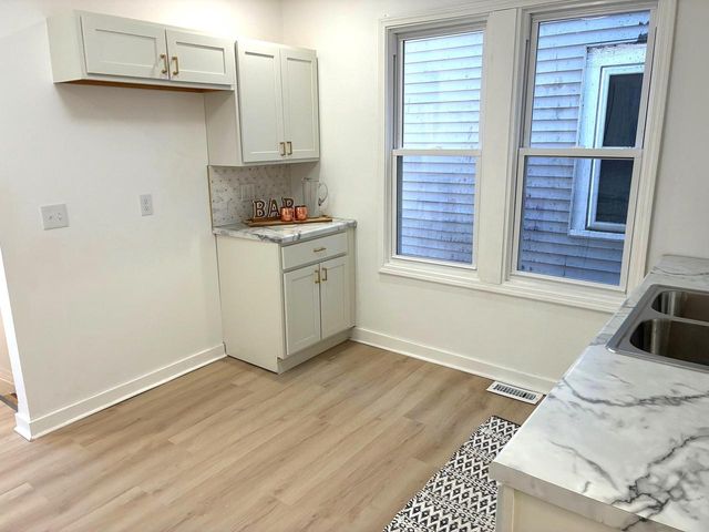 2822 N 34th STREET, Milwaukee, WI 53210