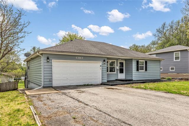 13113 W 95 Terrace, Lenexa, KS 66215