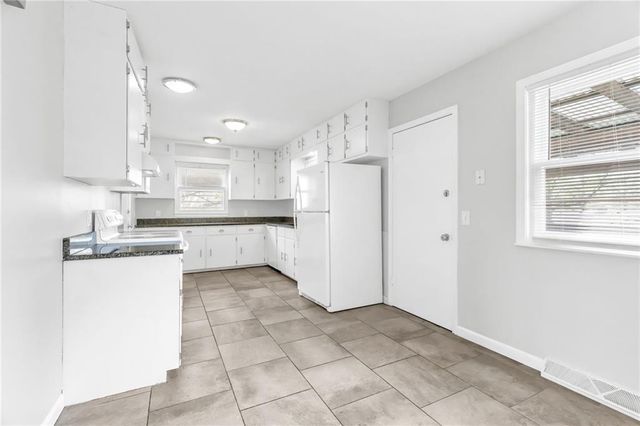 13113 W 95 Terrace, Lenexa, KS 66215