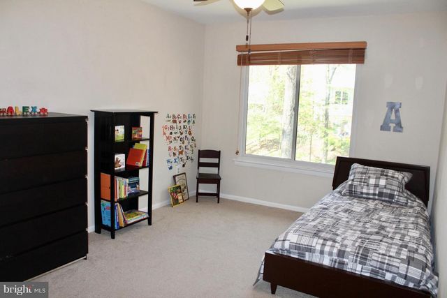 1118 CHALLEDON RD, Great Falls, VA 22066