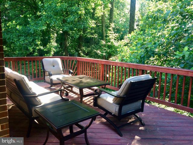 1118 CHALLEDON RD, Great Falls, VA 22066