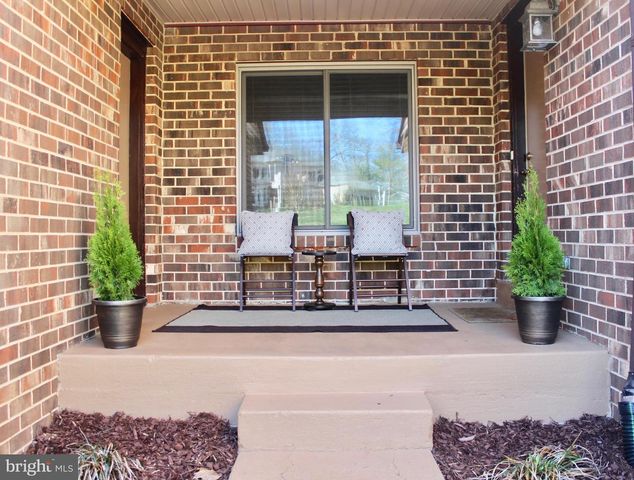 1118 CHALLEDON RD, Great Falls, VA 22066
