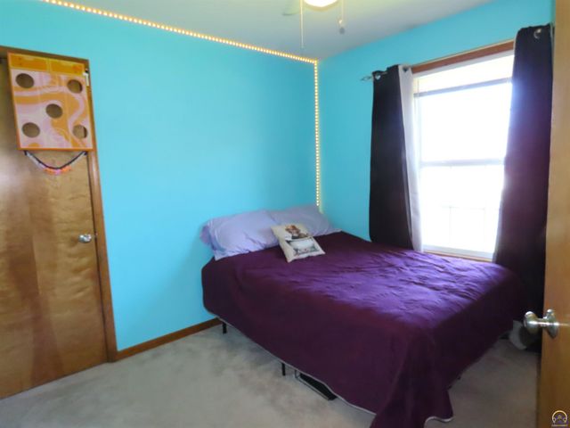 3909 NW Fielding TER, Topeka, KS 66618