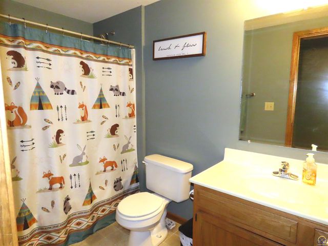 3909 NW Fielding TER, Topeka, KS 66618