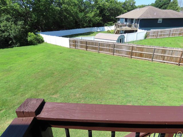 3909 NW Fielding TER, Topeka, KS 66618
