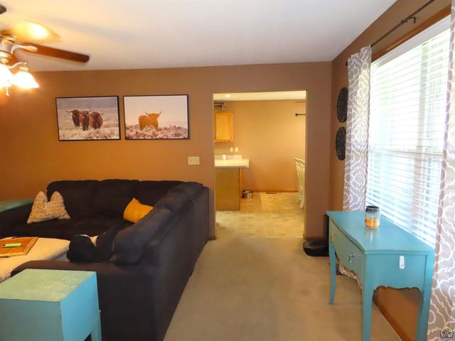 3909 NW Fielding TER, Topeka, KS 66618