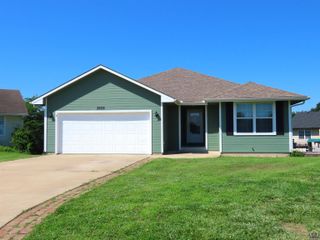 3909 NW Fielding TER, Topeka, KS 66618