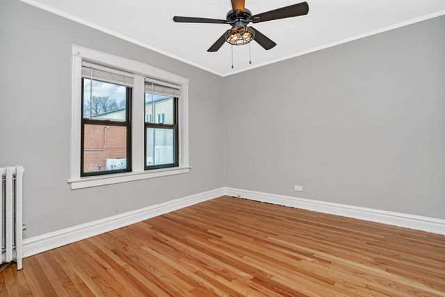 321 W Calendar Avenue 1E, La Grange, IL 60525