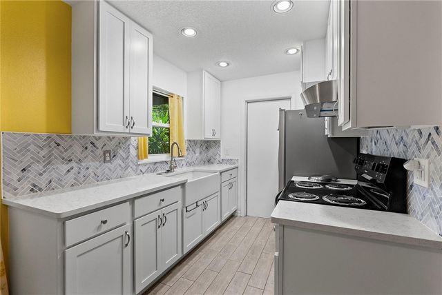 409 MABEL STREET, Ocoee, FL 34761