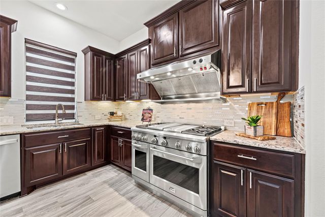 17719 Olde Oaks Estate Court, Cypress, TX 77433