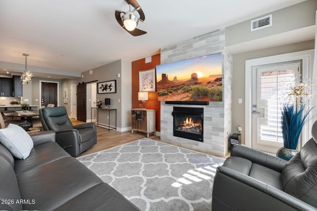 4803 N WOODMERE FAIRWAY -- 1005, Scottsdale, AZ 85251