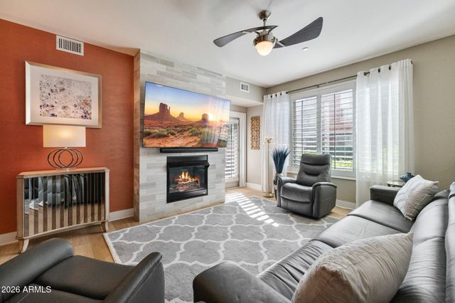 4803 N WOODMERE FAIRWAY -- 1005, Scottsdale, AZ 85251