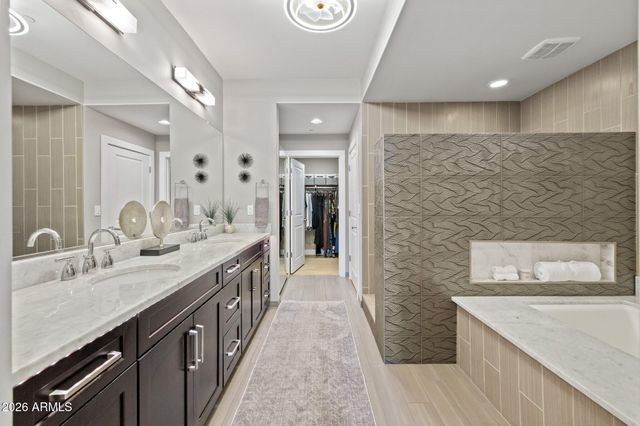 4803 N WOODMERE FAIRWAY -- 1005, Scottsdale, AZ 85251
