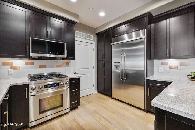 4803 N WOODMERE FAIRWAY -- 1005, Scottsdale, AZ 85251
