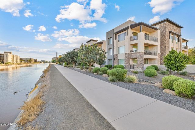 4803 N WOODMERE FAIRWAY -- 1005, Scottsdale, AZ 85251