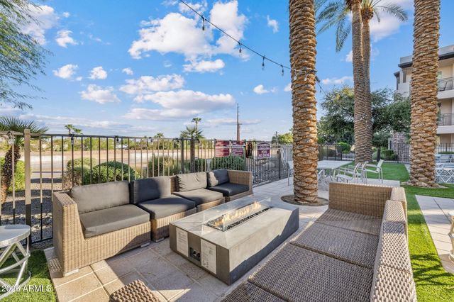 4803 N WOODMERE FAIRWAY -- 1005, Scottsdale, AZ 85251