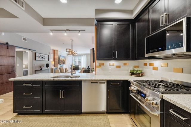 4803 N WOODMERE FAIRWAY -- 1005, Scottsdale, AZ 85251