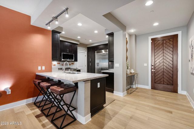 4803 N WOODMERE FAIRWAY -- 1005, Scottsdale, AZ 85251