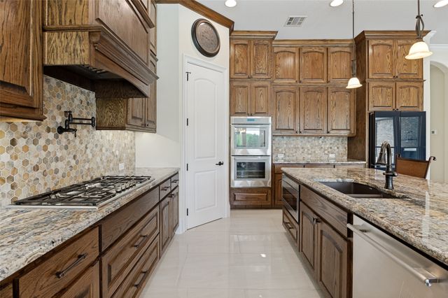 2506 Pikes Peak, Cedar Hill, TX 75104