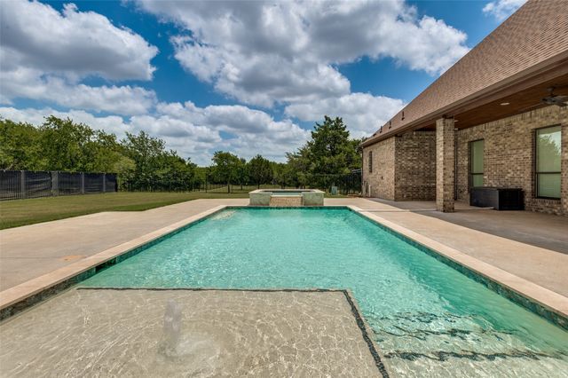 2506 Pikes Peak, Cedar Hill, TX 75104