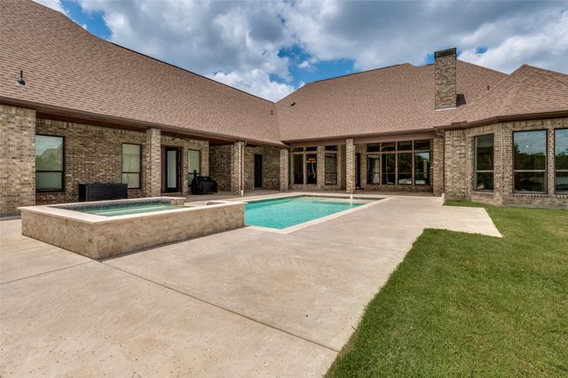 2506 Pikes Peak, Cedar Hill, TX 75104
