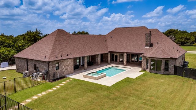 2506 Pikes Peak, Cedar Hill, TX 75104
