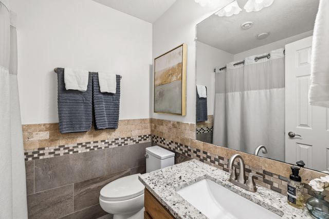 7405 Goodman Drive, Urbandale, IA 50322