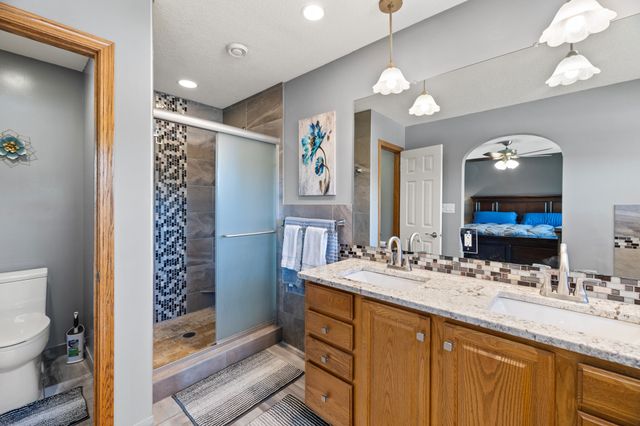 7405 Goodman Drive, Urbandale, IA 50322