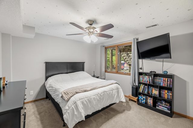 7405 Goodman Drive, Urbandale, IA 50322