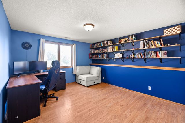 7405 Goodman Drive, Urbandale, IA 50322