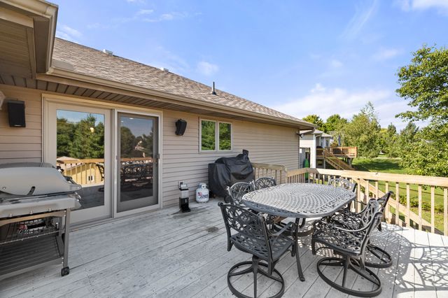 7405 Goodman Drive, Urbandale, IA 50322