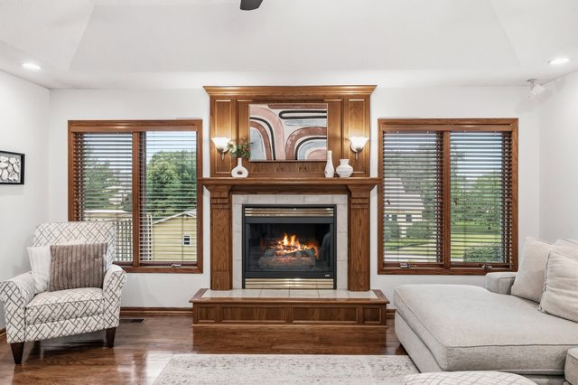 7405 Goodman Drive, Urbandale, IA 50322
