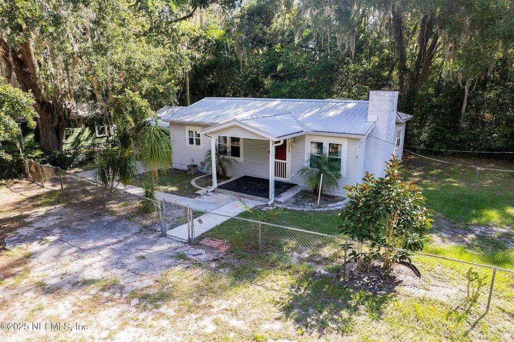 128 DEVILS ELBOW Road, Palatka, FL 32177