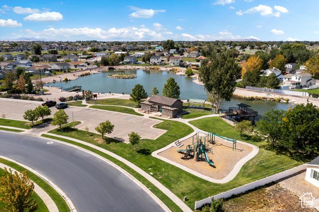 5116 S 4300 W, Hooper, UT 84315