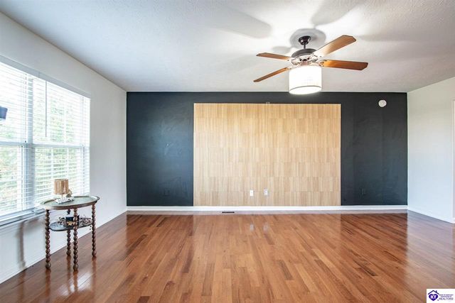 5013 S Woodland Drive, Radcliff, KY 40160