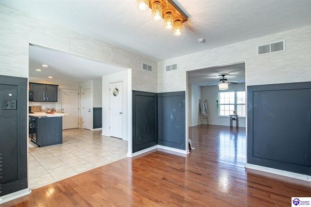 5013 S Woodland Drive, Radcliff, KY 40160