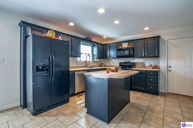 5013 S Woodland Drive, Radcliff, KY 40160