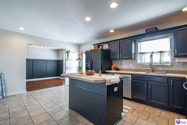 5013 S Woodland Drive, Radcliff, KY 40160