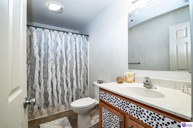 5013 S Woodland Drive, Radcliff, KY 40160