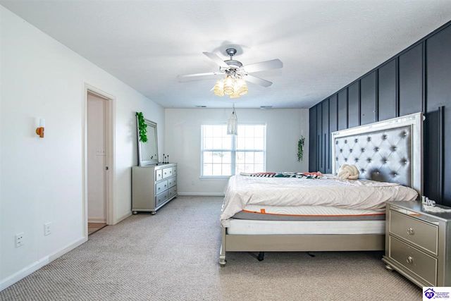 5013 S Woodland Drive, Radcliff, KY 40160