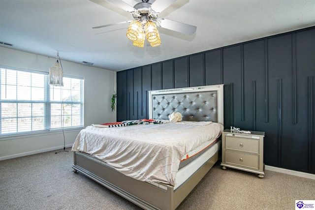 5013 S Woodland Drive, Radcliff, KY 40160