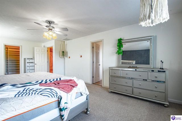 5013 S Woodland Drive, Radcliff, KY 40160