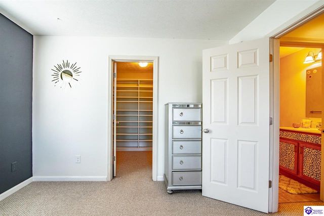 5013 S Woodland Drive, Radcliff, KY 40160