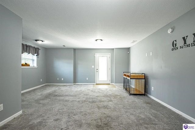 5013 S Woodland Drive, Radcliff, KY 40160