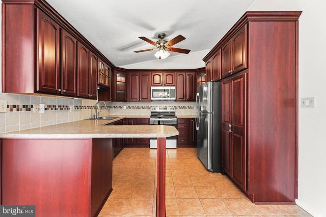 530 HOLLY HUNT RD, Baltimore, MD 21220