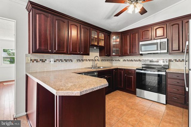 530 HOLLY HUNT RD, Baltimore, MD 21220