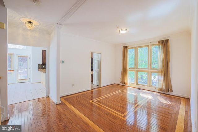 11 STRIDESHAM CT, Baltimore, MD 21209